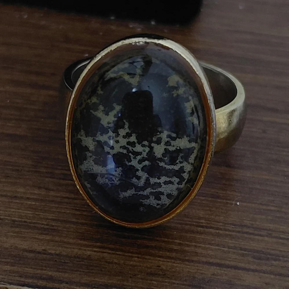 Vintage Mood Ring From The 70's- Gold Tone- Size 7
